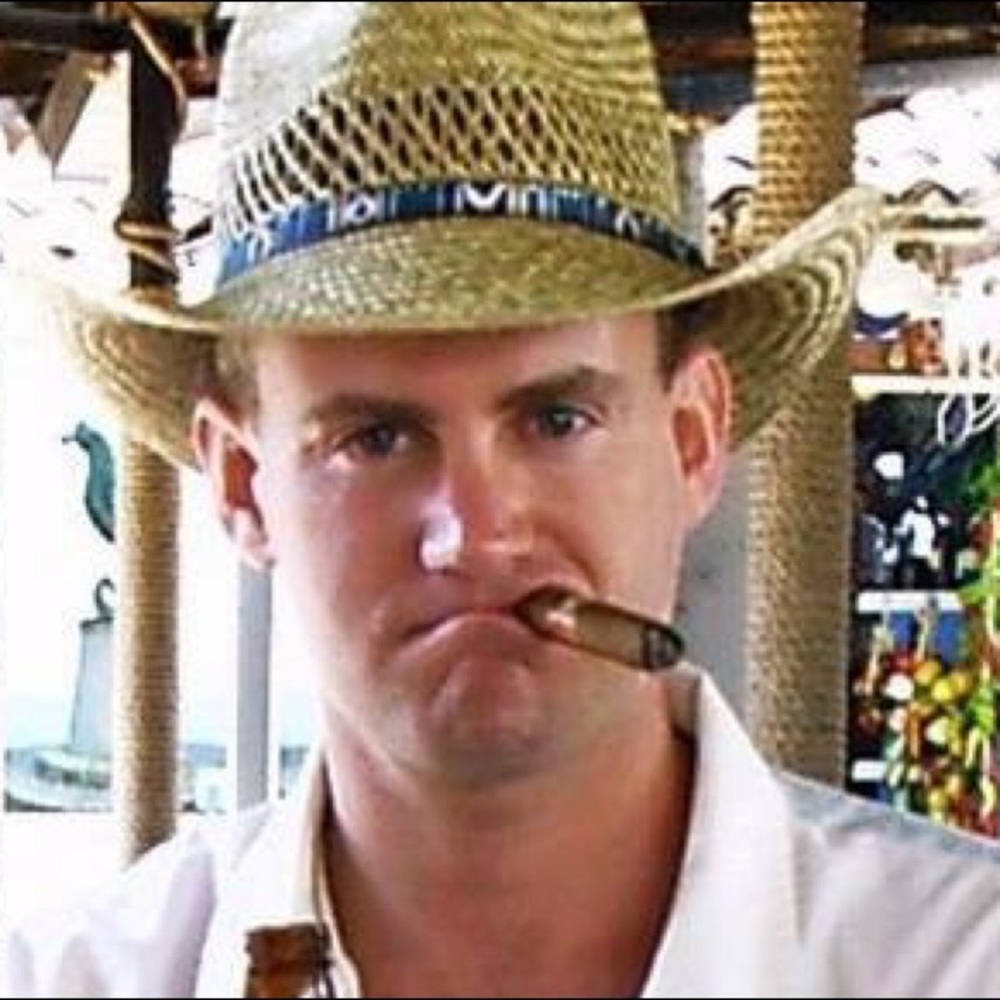 Meet your Posher, Tom